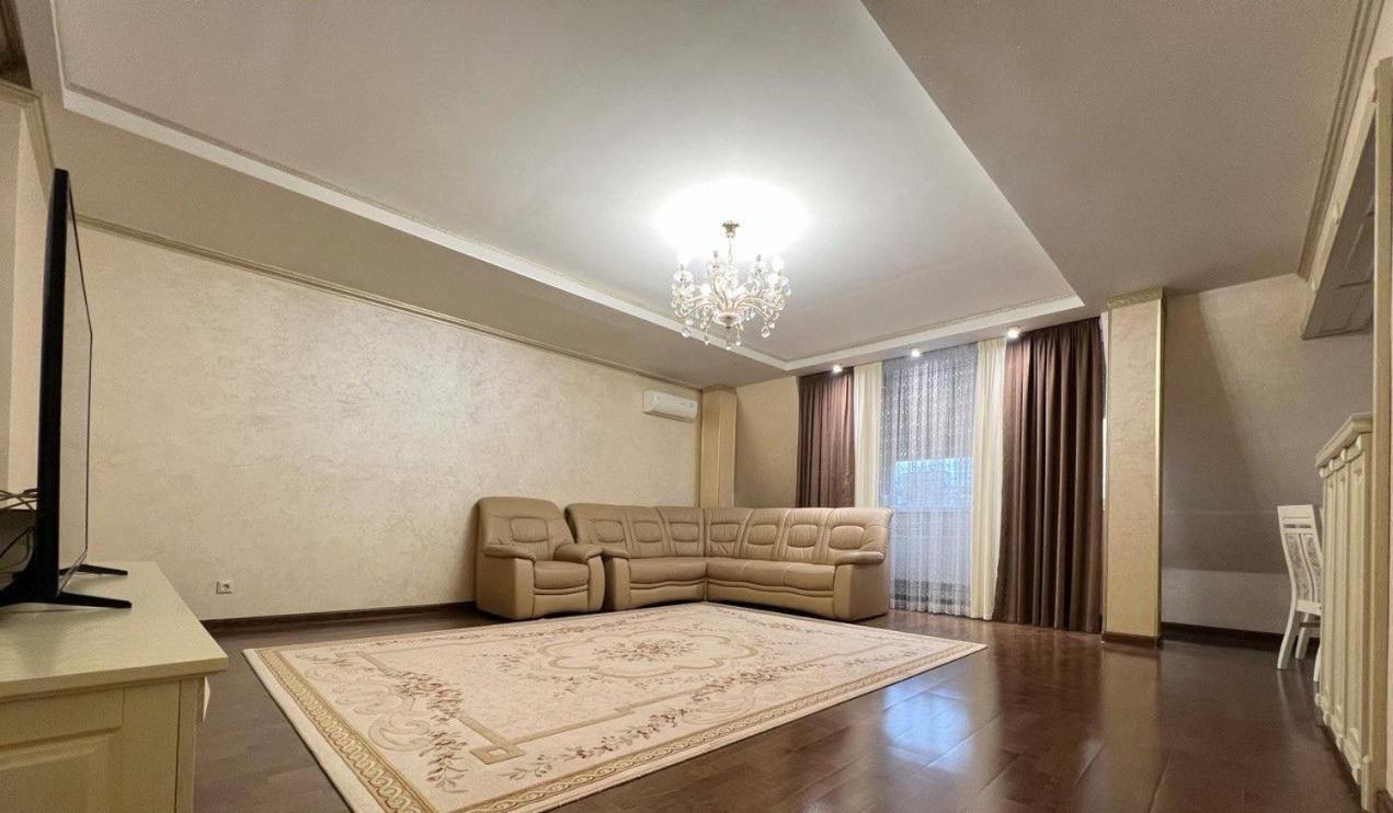 Cathedral Park And Pedestrian Zone Ultracentral Cozy Apartment In Chisinau Luaran gambar