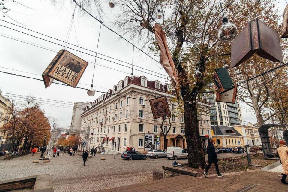 Cathedral Park And Pedestrian Zone Ultracentral Cozy Apartment In Chisinau Luaran gambar